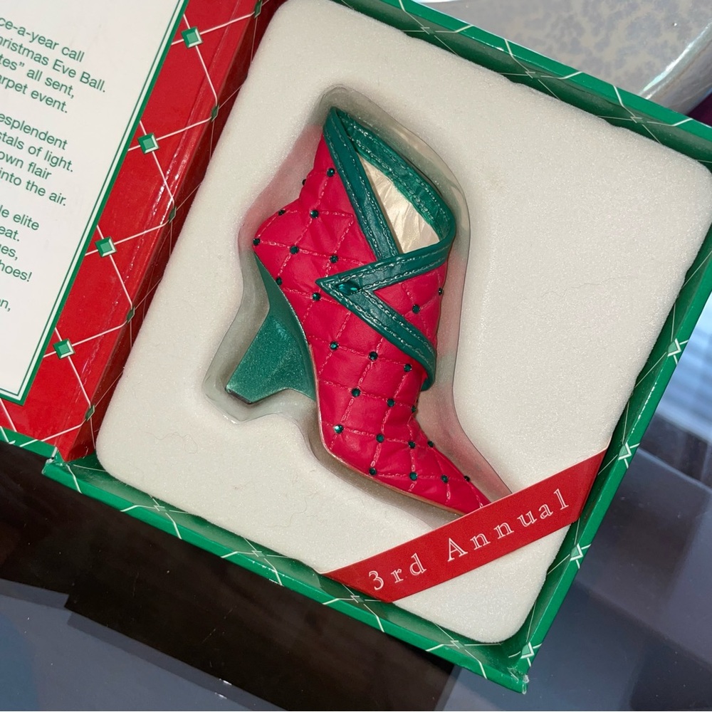 Just The Right Shoe NWB! "Pure Velvet" Raine Original Miniatures